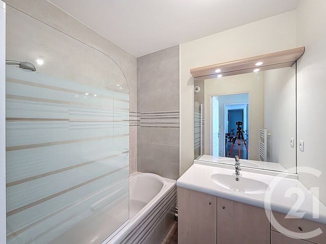 Appartement T3 à vendre - 3 pièces - 71.31 m2 - LANNION - 22 - BRETAGNE - Century 21 Cap Conseils